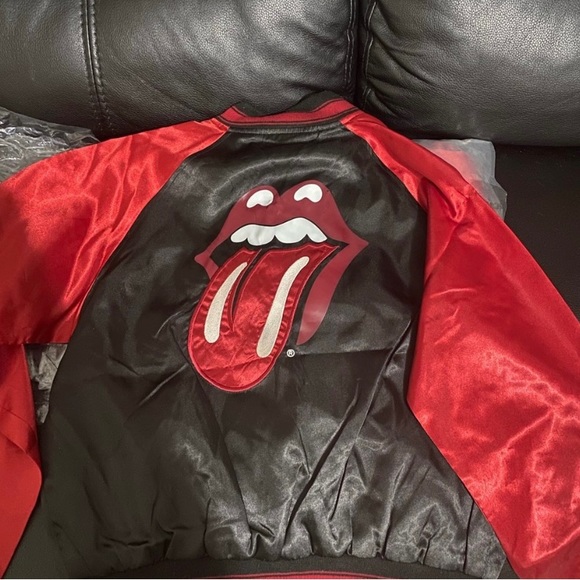 THE ROLLING STONES OFFICIALLY LICENSED JUNIORS SIZE VARSITY JACKET! BRAND NWT !! - Picture 3 of 5